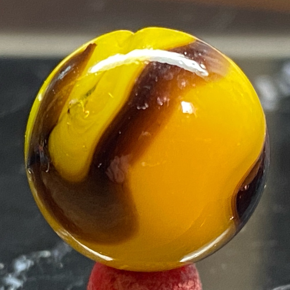 One Traditional Vacor Bee Cool Bumblebee 5/8 Inch Glass Marble - Picture 5 of 11